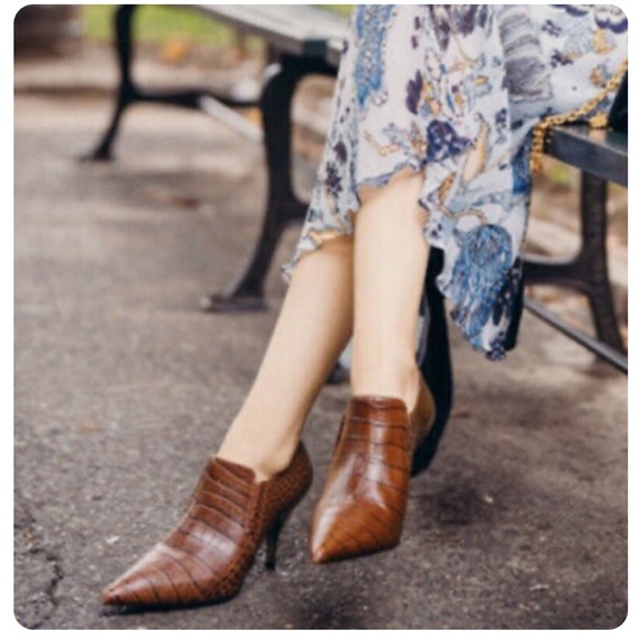 • Tory Burch • Women’s Georgina Loafer Croc Embossed Brown Bootie 6.5 Leather - Picture 1 of 7